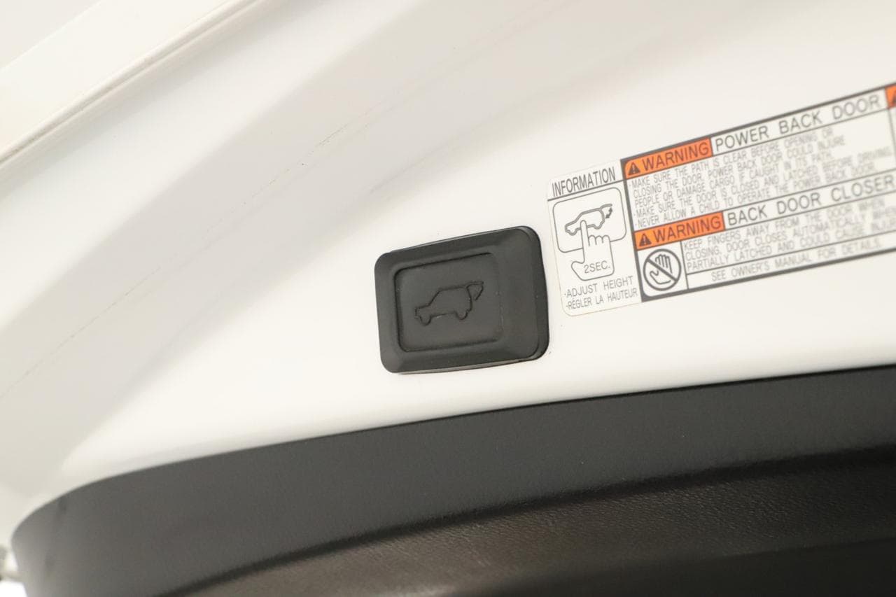 2018 Toyota RAV4 - 18
