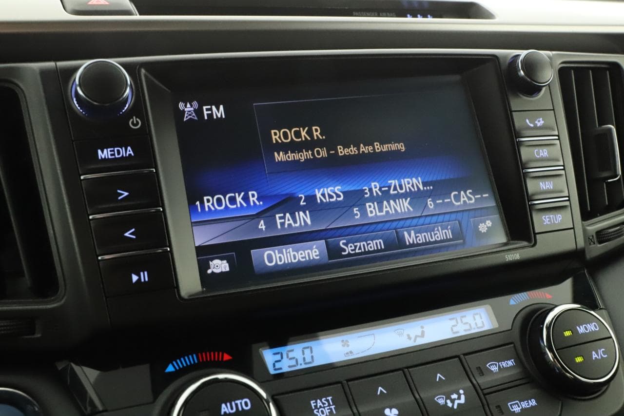 2018 Toyota RAV4 - 26