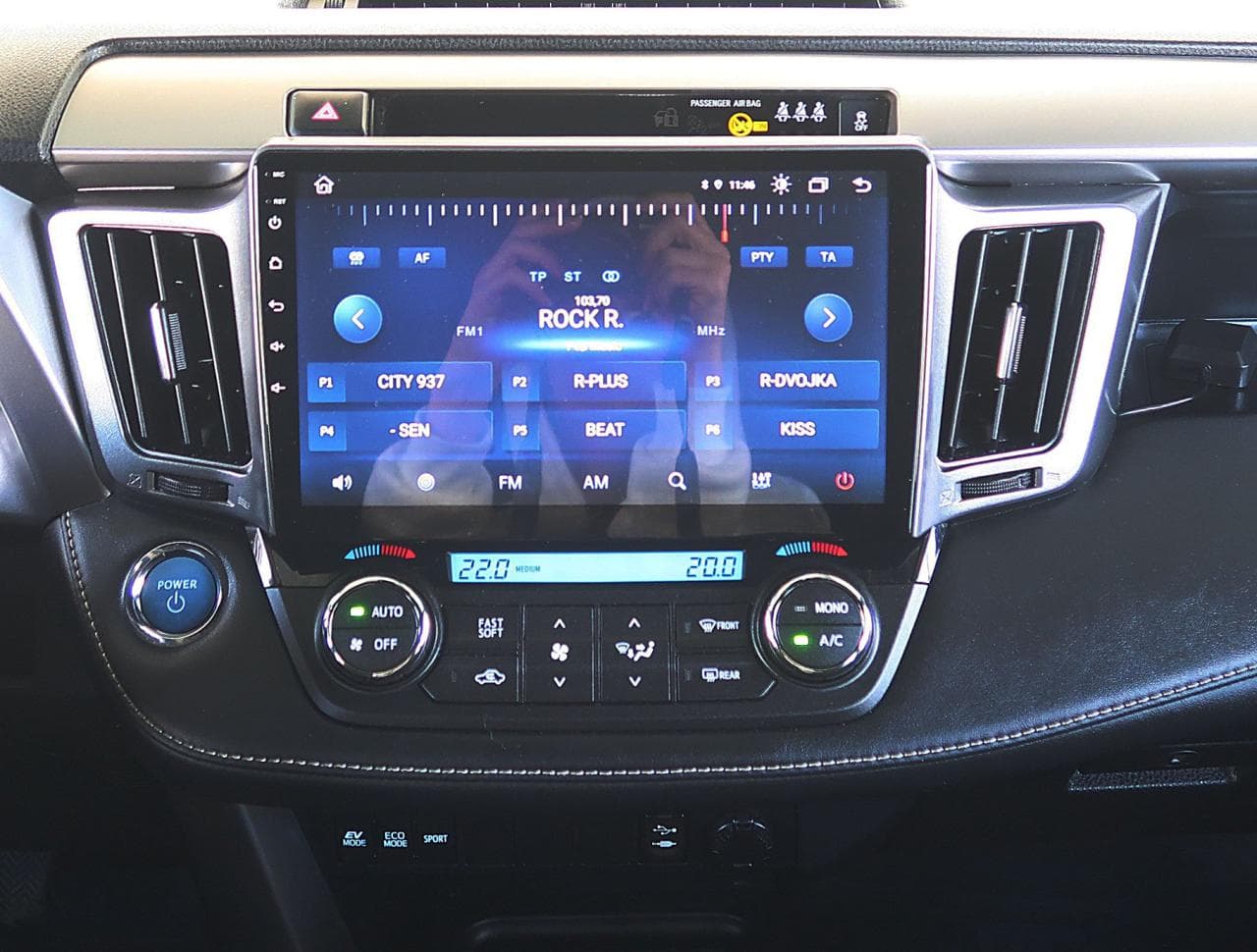 2017 Toyota RAV4 - 20