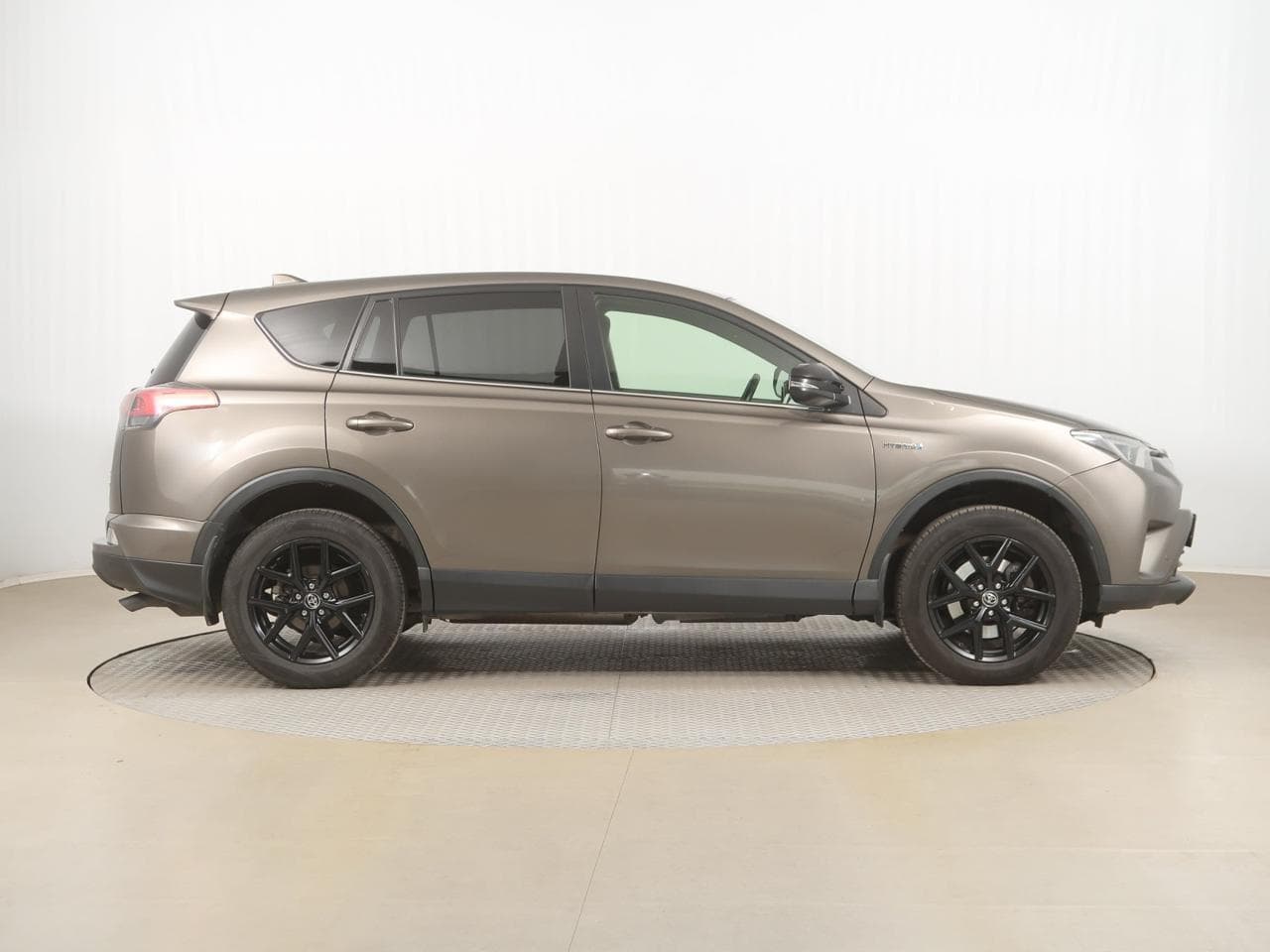 2017 Toyota RAV4 - 8