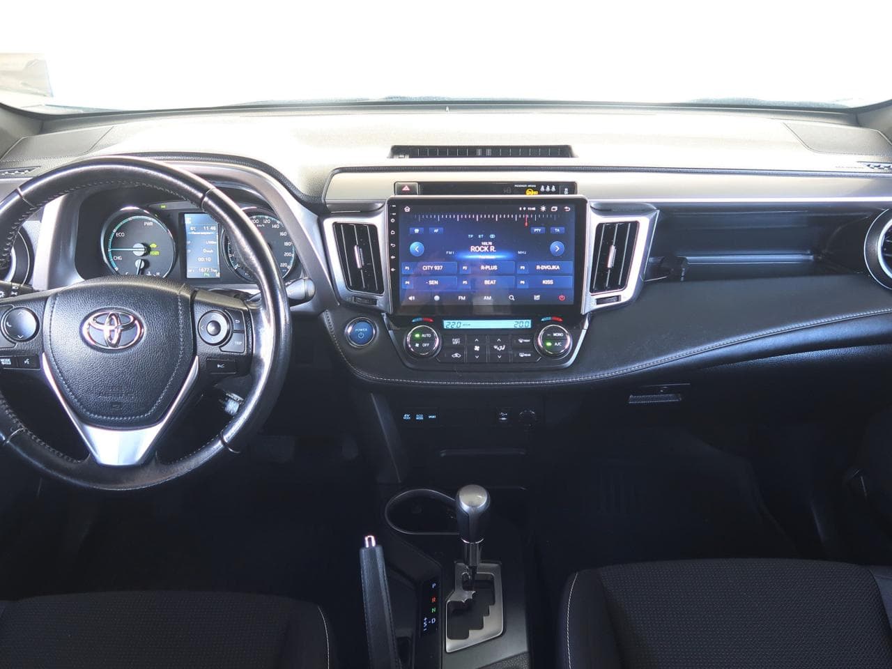 2017 Toyota RAV4 - 10