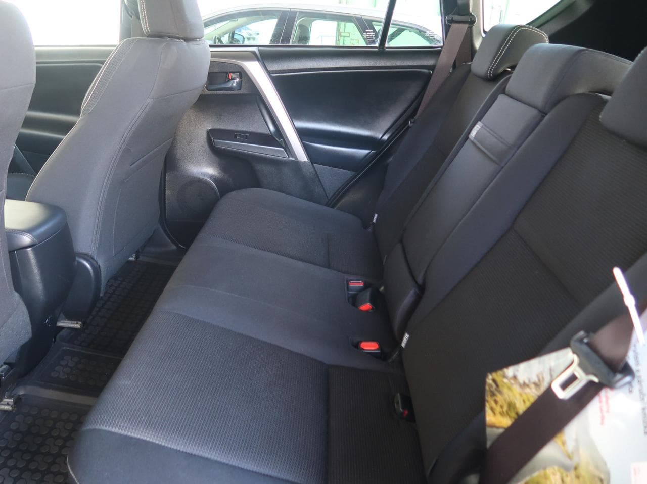 2017 Toyota RAV4 - 15