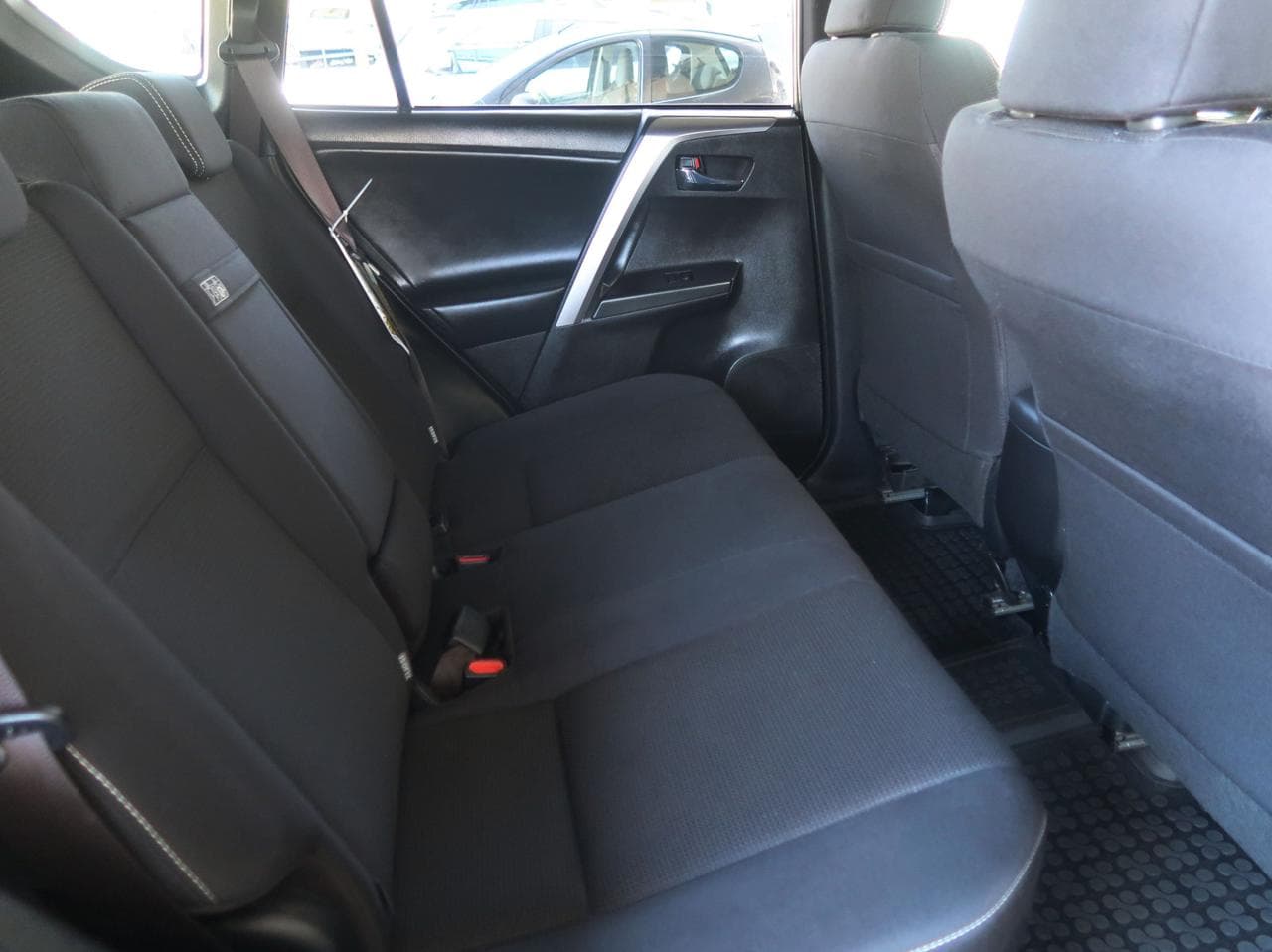 2017 Toyota RAV4 - 13