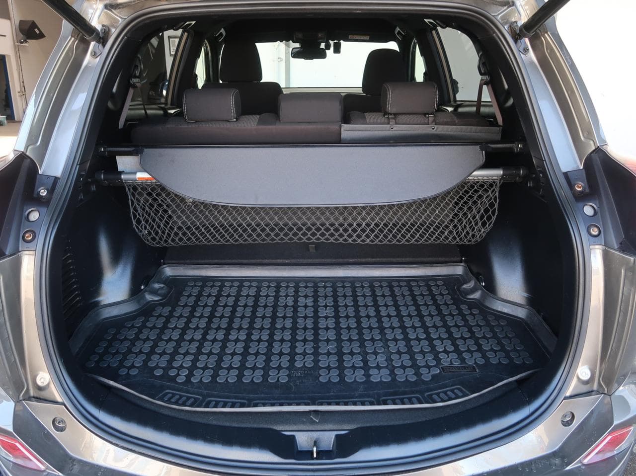 2017 Toyota RAV4 - 24