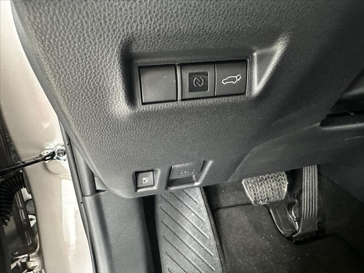2026 Toyota RAV4 - 11