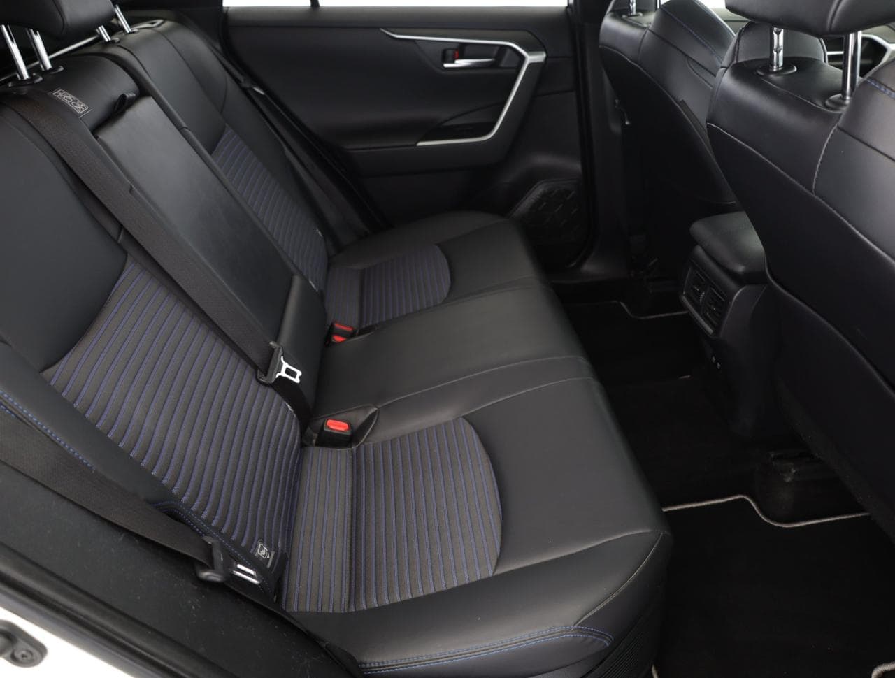 2021 Toyota RAV4 - 16