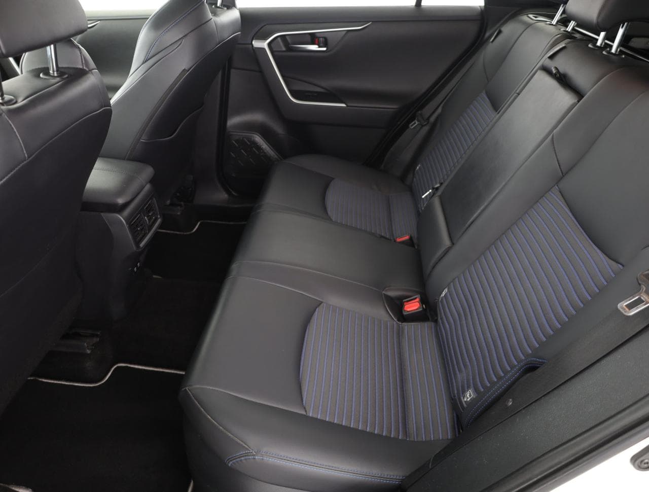 2021 Toyota RAV4 - 18