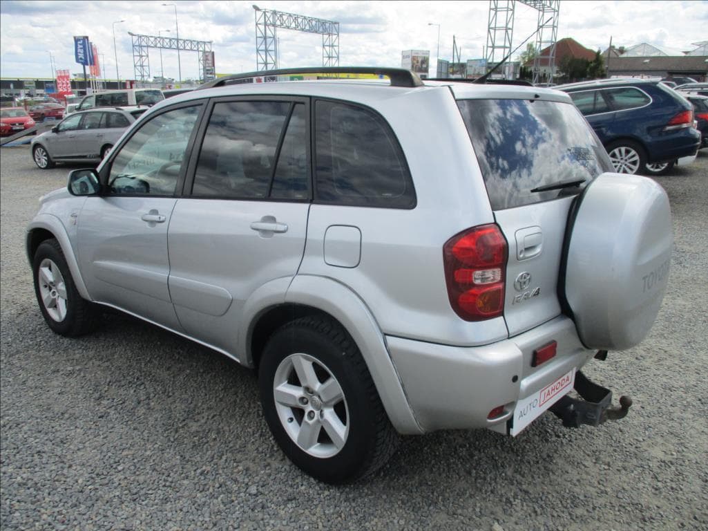 2004 Toyota RAV4 - 7