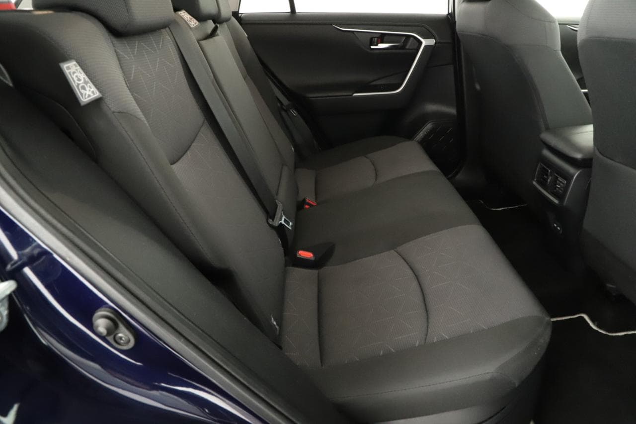 2023 Toyota RAV4 - 11