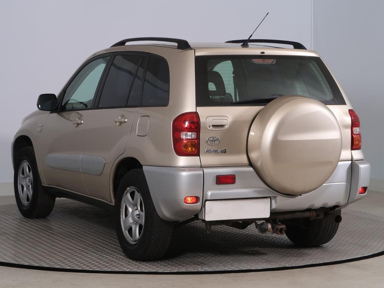 2004 Toyota RAV4 - 5