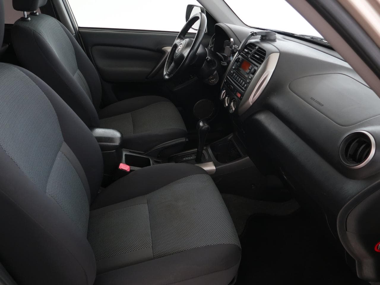 2004 Toyota RAV4 - 12