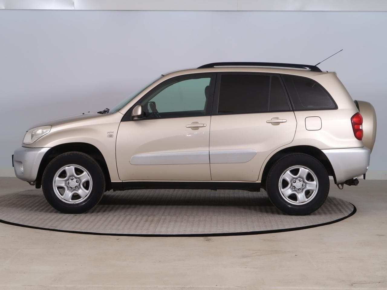 2004 Toyota RAV4 - 4