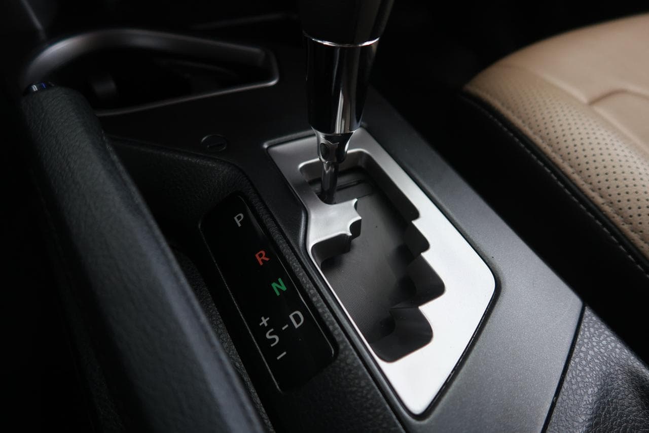 2017 Toyota RAV4 - 19