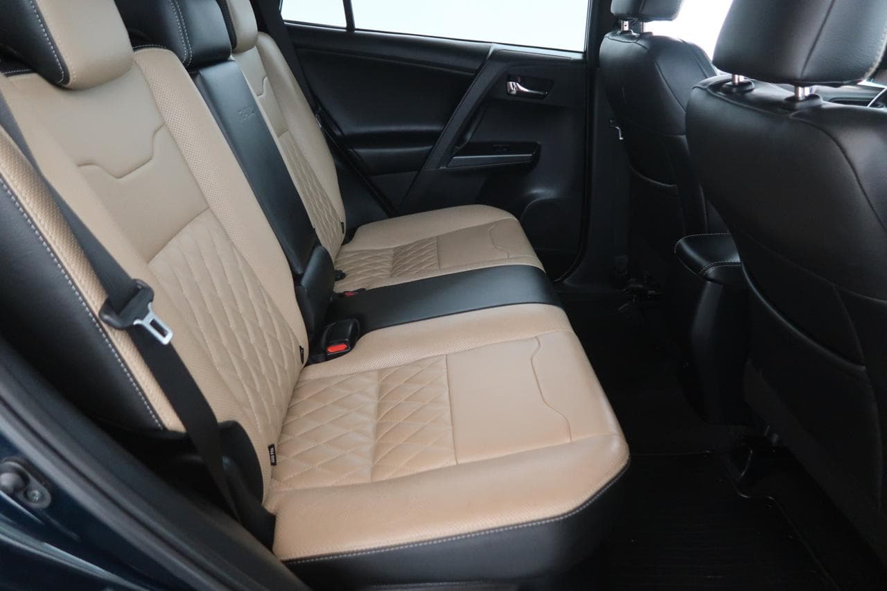 2017 Toyota RAV4 - 13