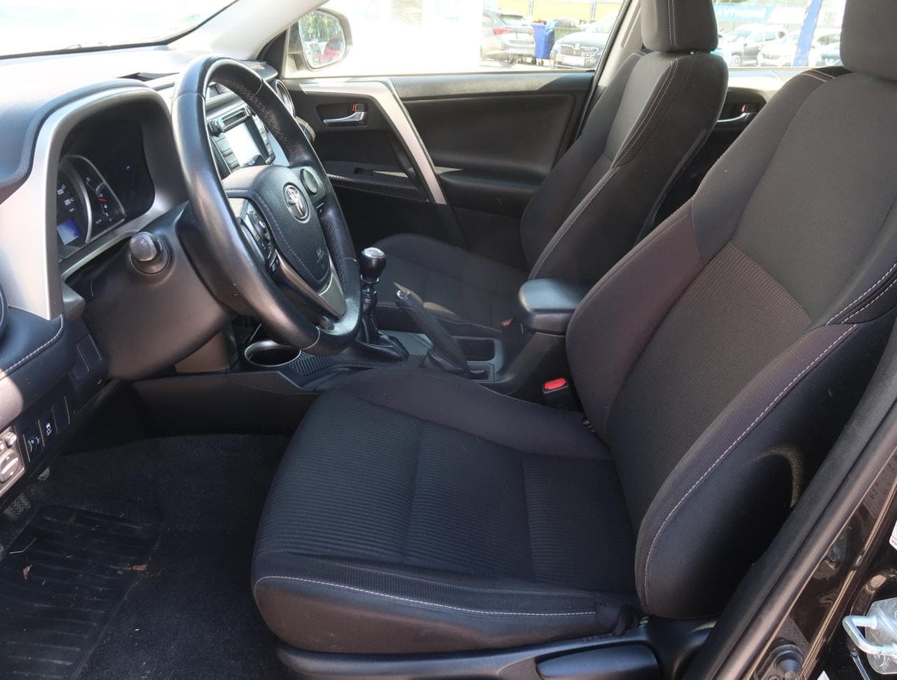 2014 Toyota RAV4 - 16