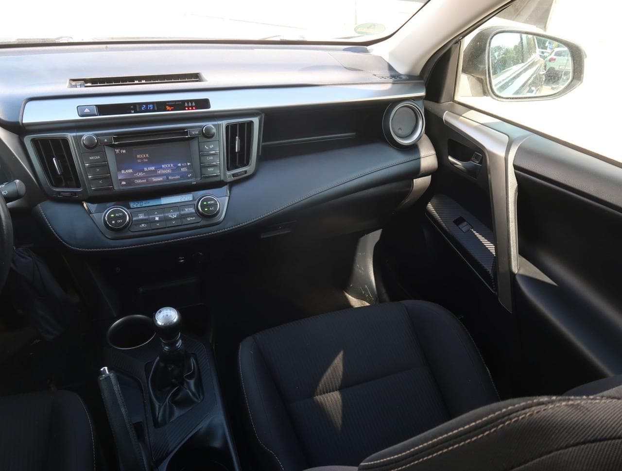 2014 Toyota RAV4 - 11