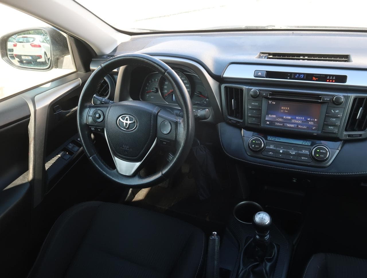 2014 Toyota RAV4 - 9