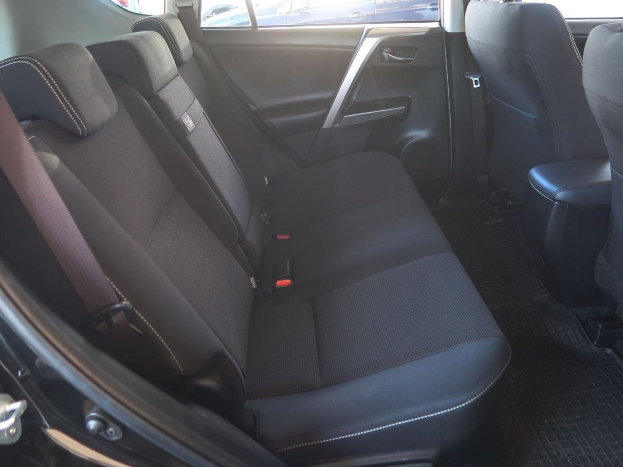 2016 Toyota RAV4 - 15
