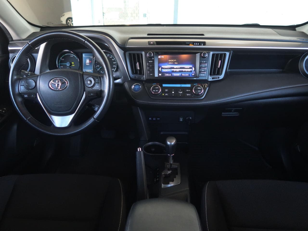2016 Toyota RAV4 - 9