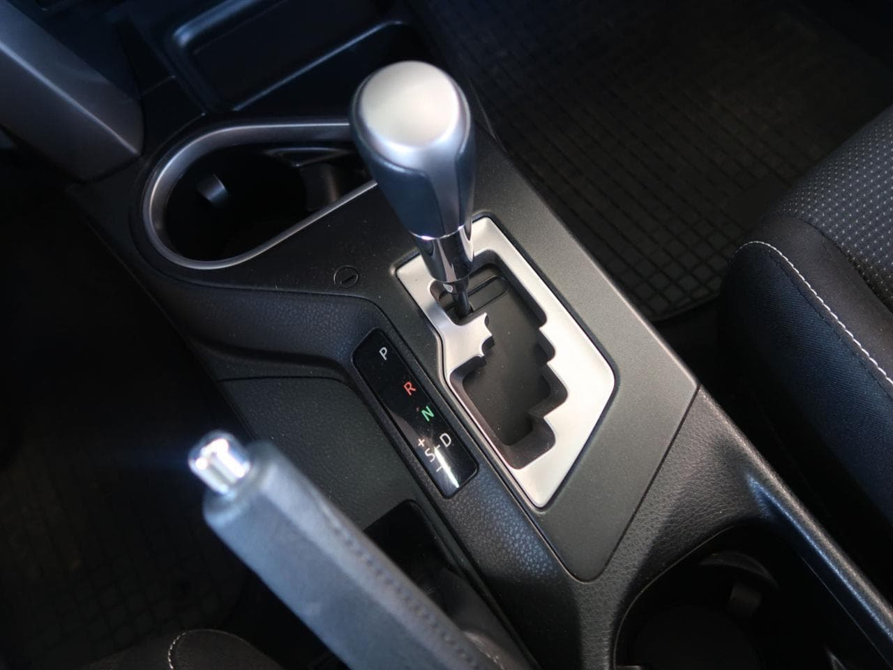2016 Toyota RAV4 - 27