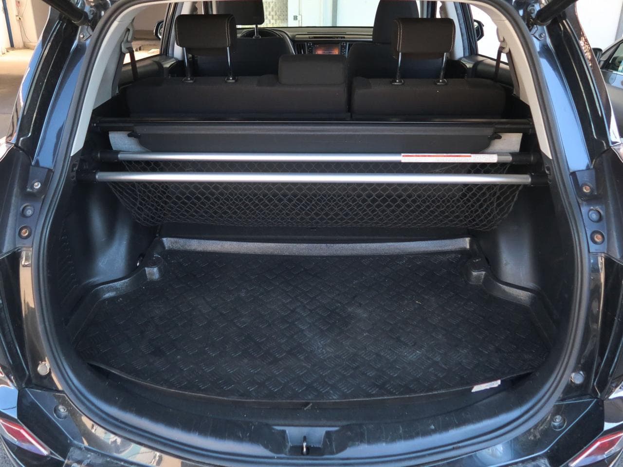 2016 Toyota RAV4 - 29