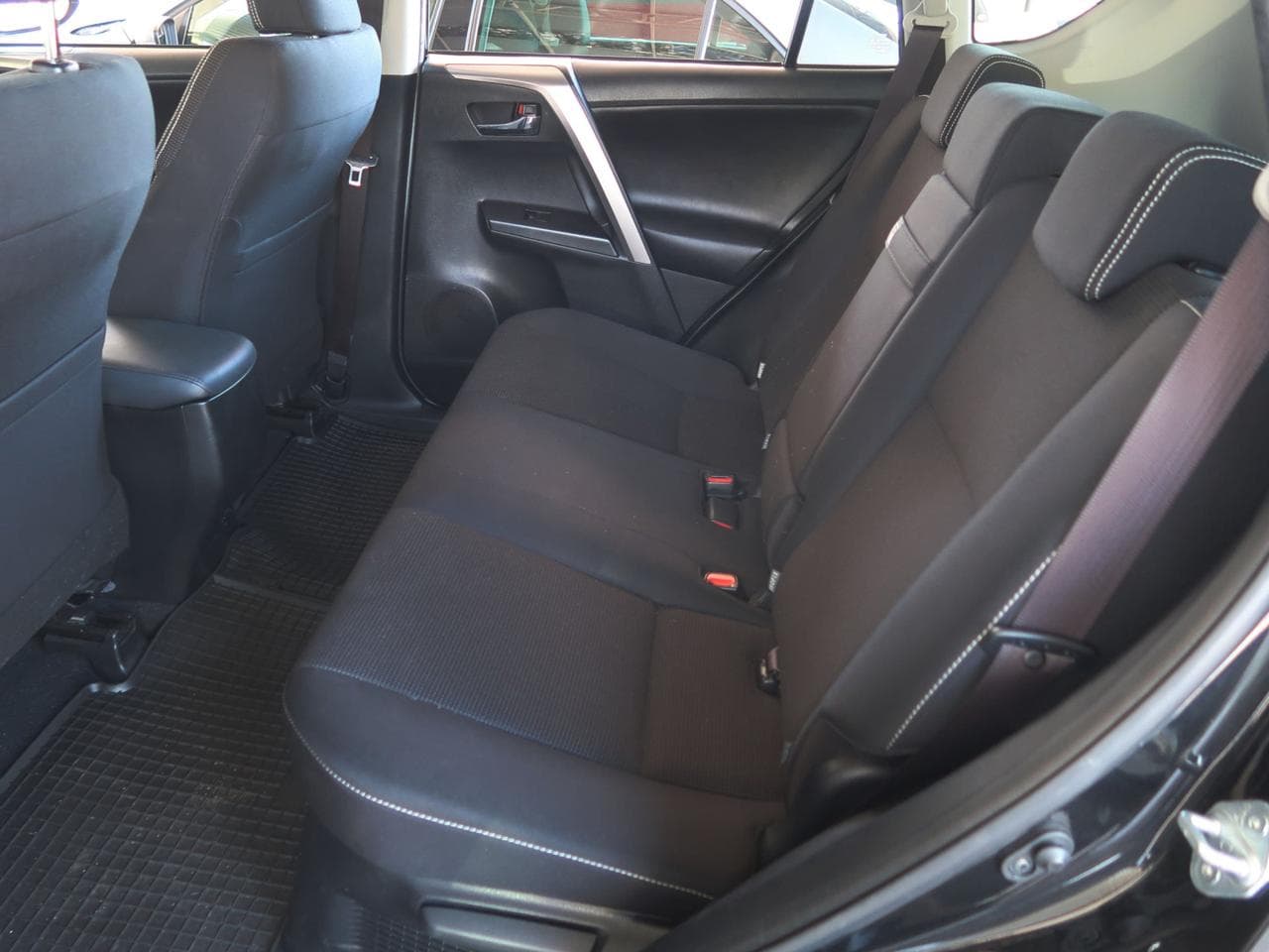 2016 Toyota RAV4 - 19