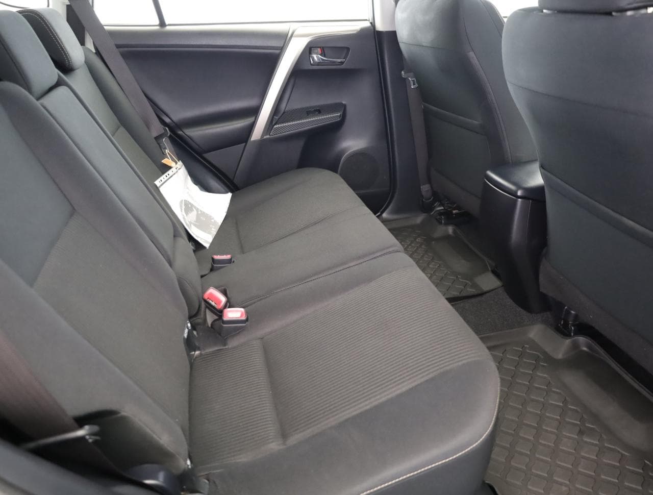 2014 Toyota RAV4 - 11