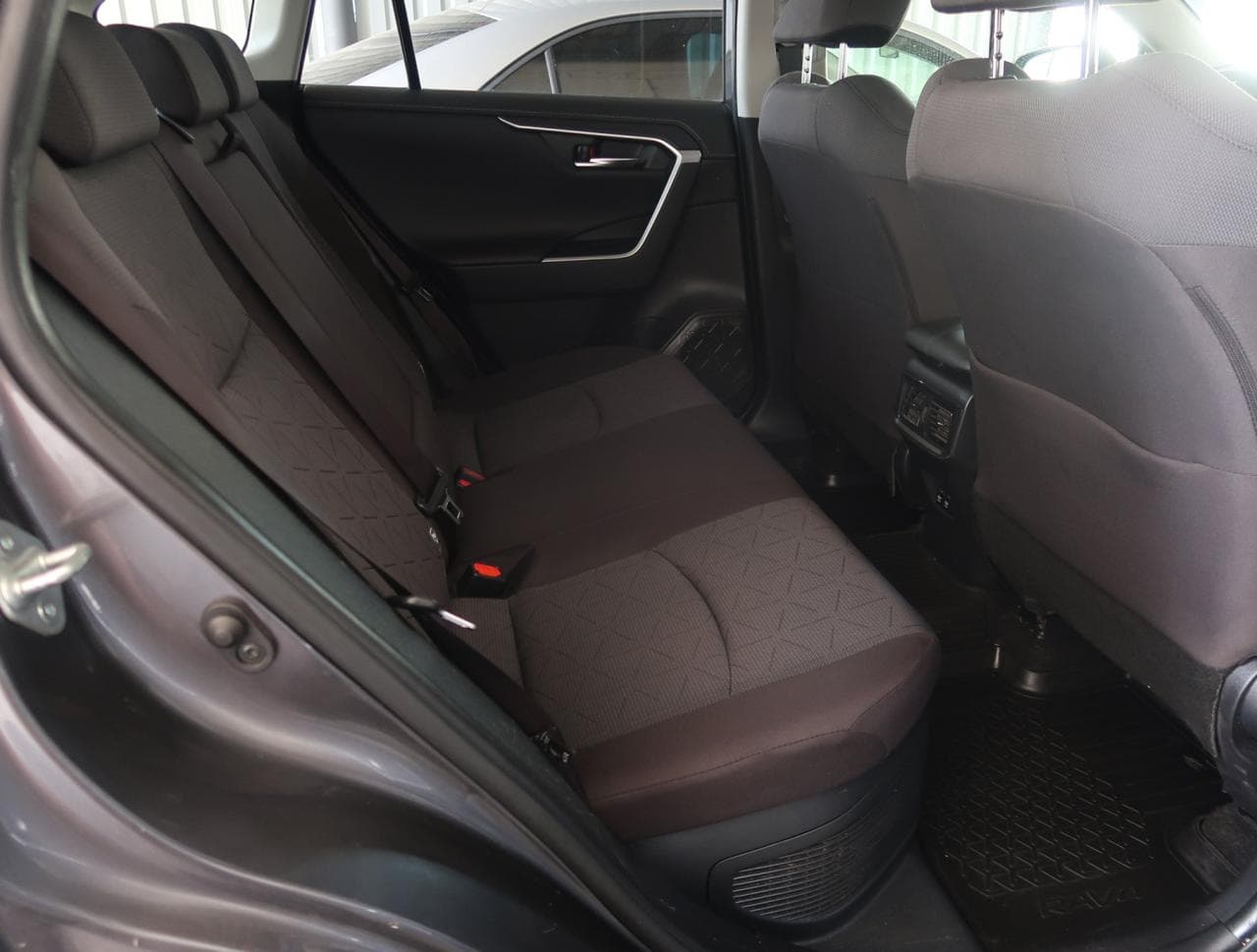 2020 Toyota RAV4 - 24