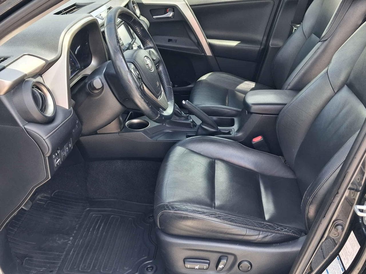 2014 Toyota RAV4 - 9