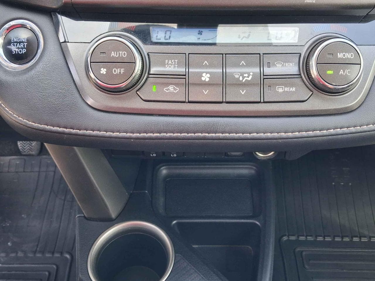 2014 Toyota RAV4 - 33