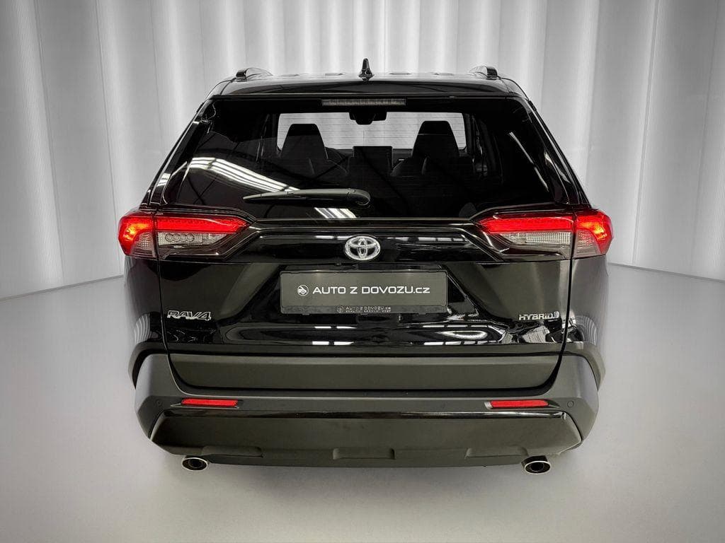 2022 Toyota RAV4 - 11