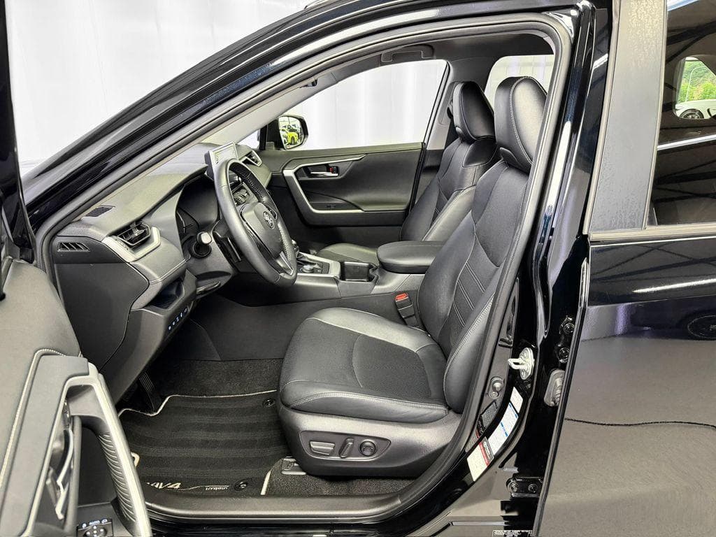 2022 Toyota RAV4 - 19