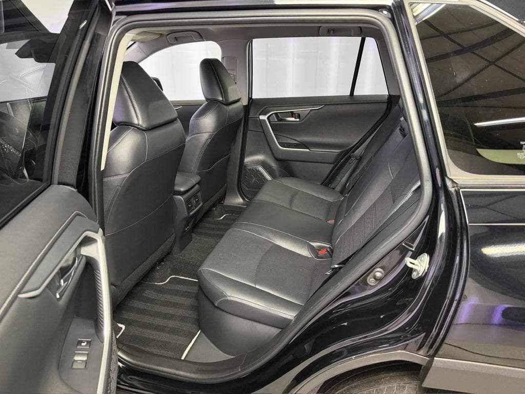 2022 Toyota RAV4 - 21