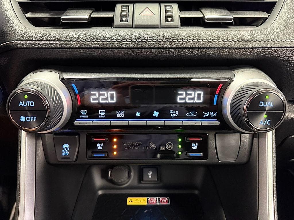 2022 Toyota RAV4 - 35