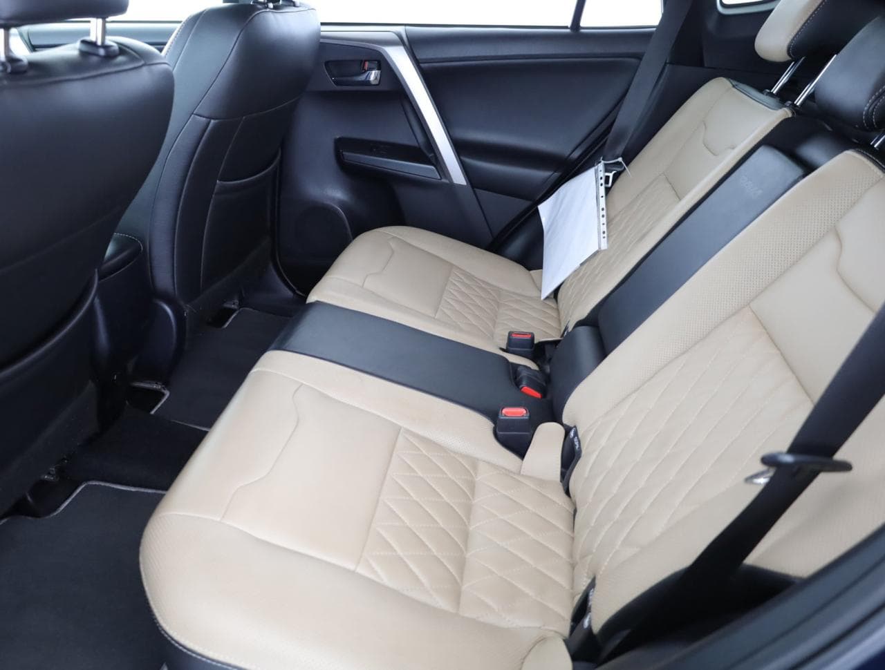 2017 Toyota RAV4 - 23