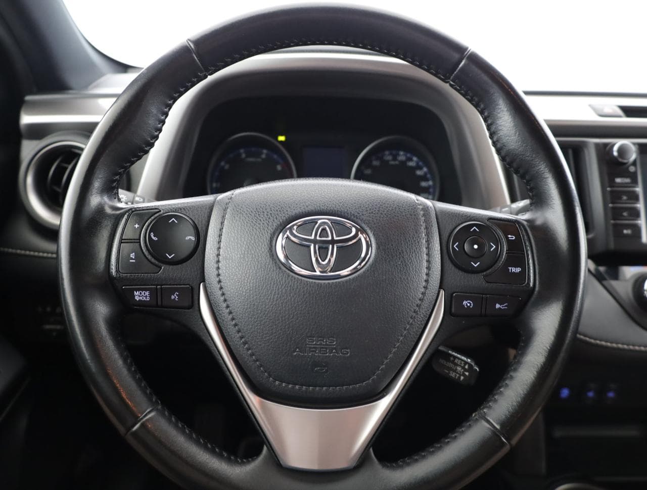 2017 Toyota RAV4 - 27
