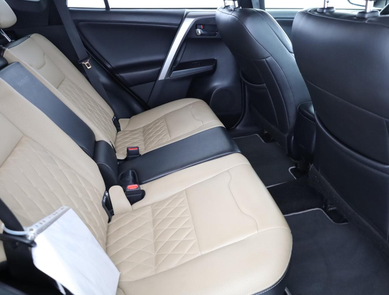 2017 Toyota RAV4 - 21
