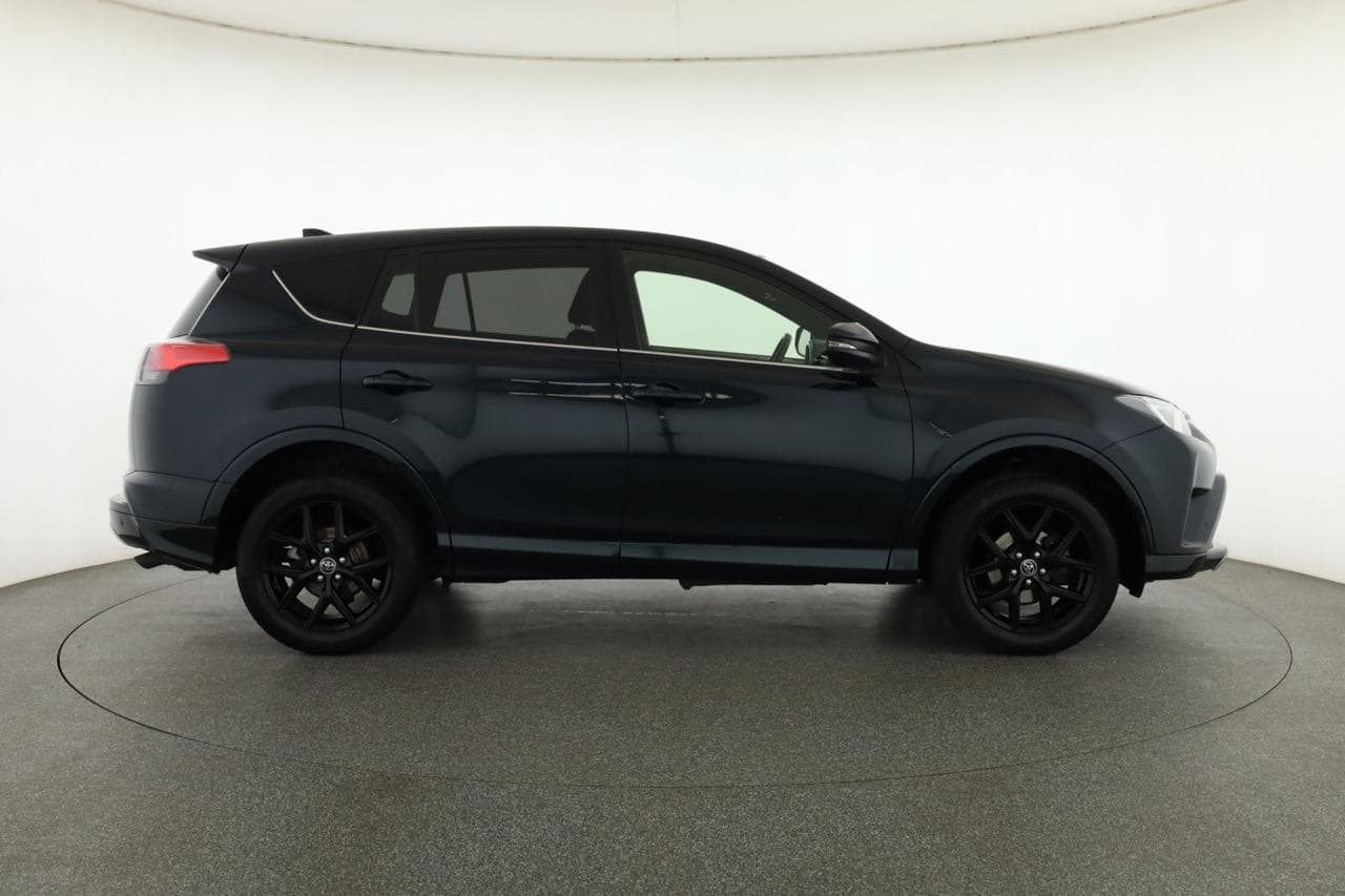 2017 Toyota RAV4 - 15