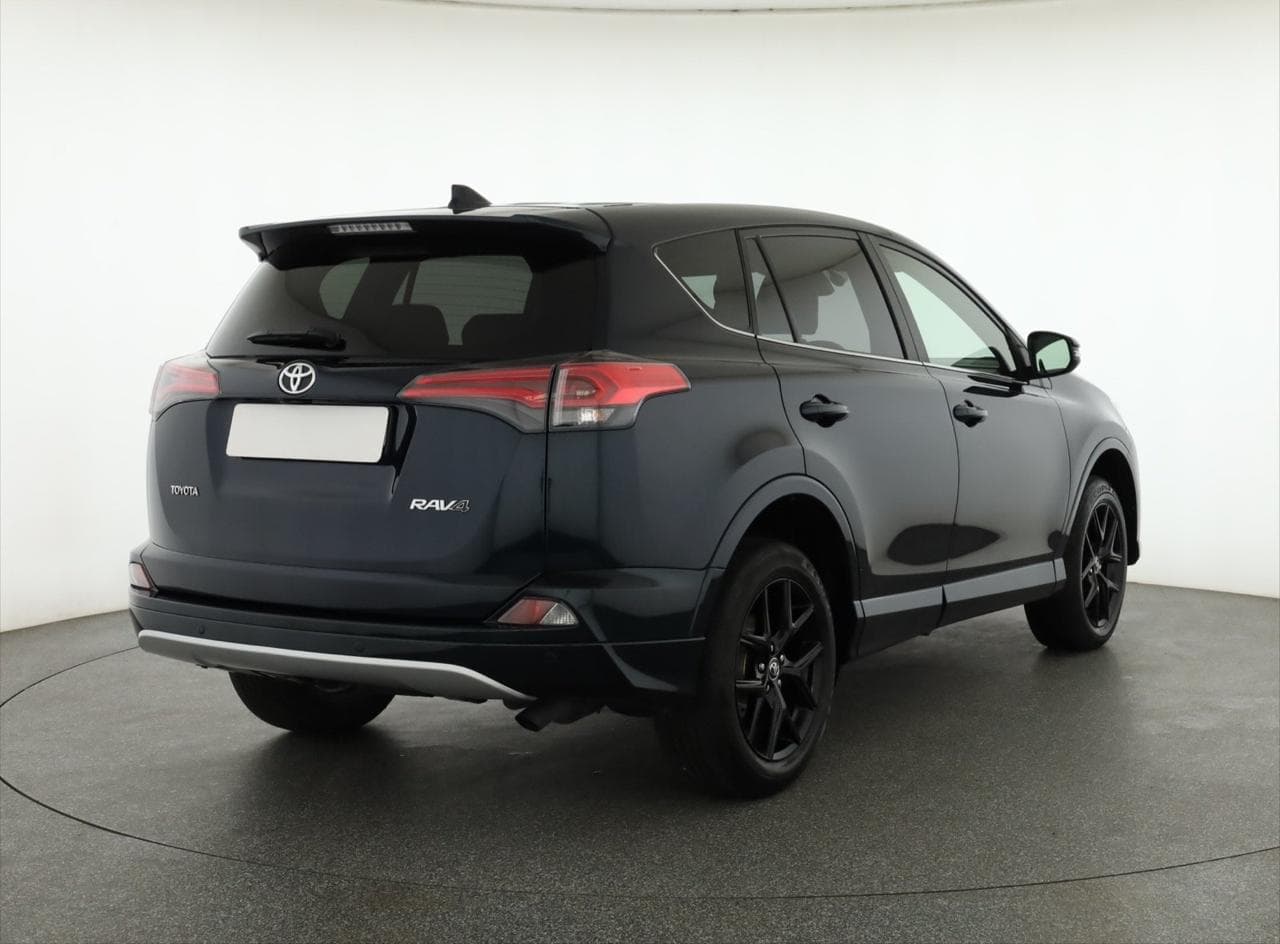 2017 Toyota RAV4 - 13