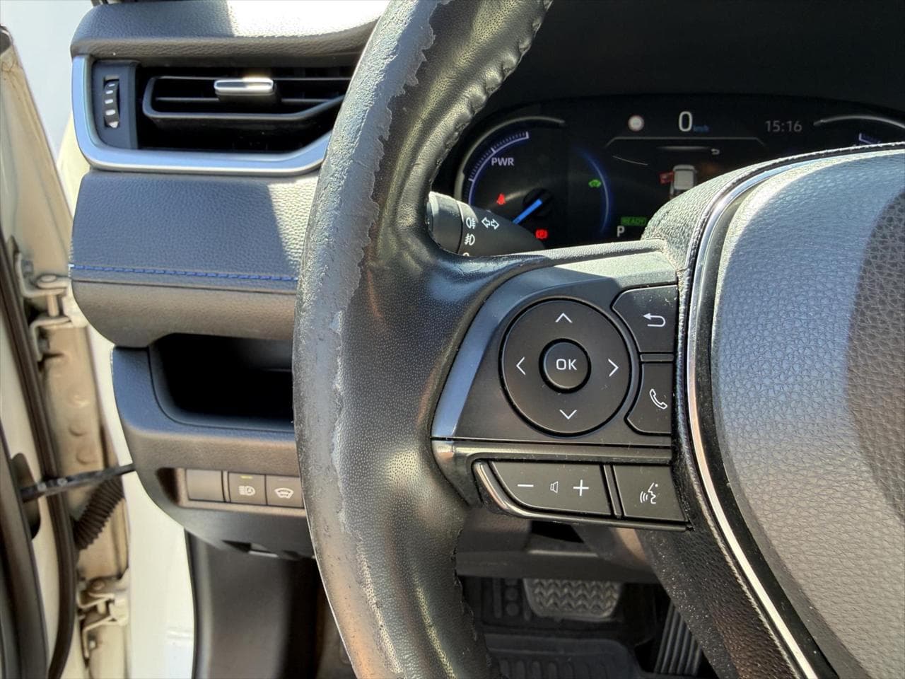 2019 Toyota RAV4 - 16