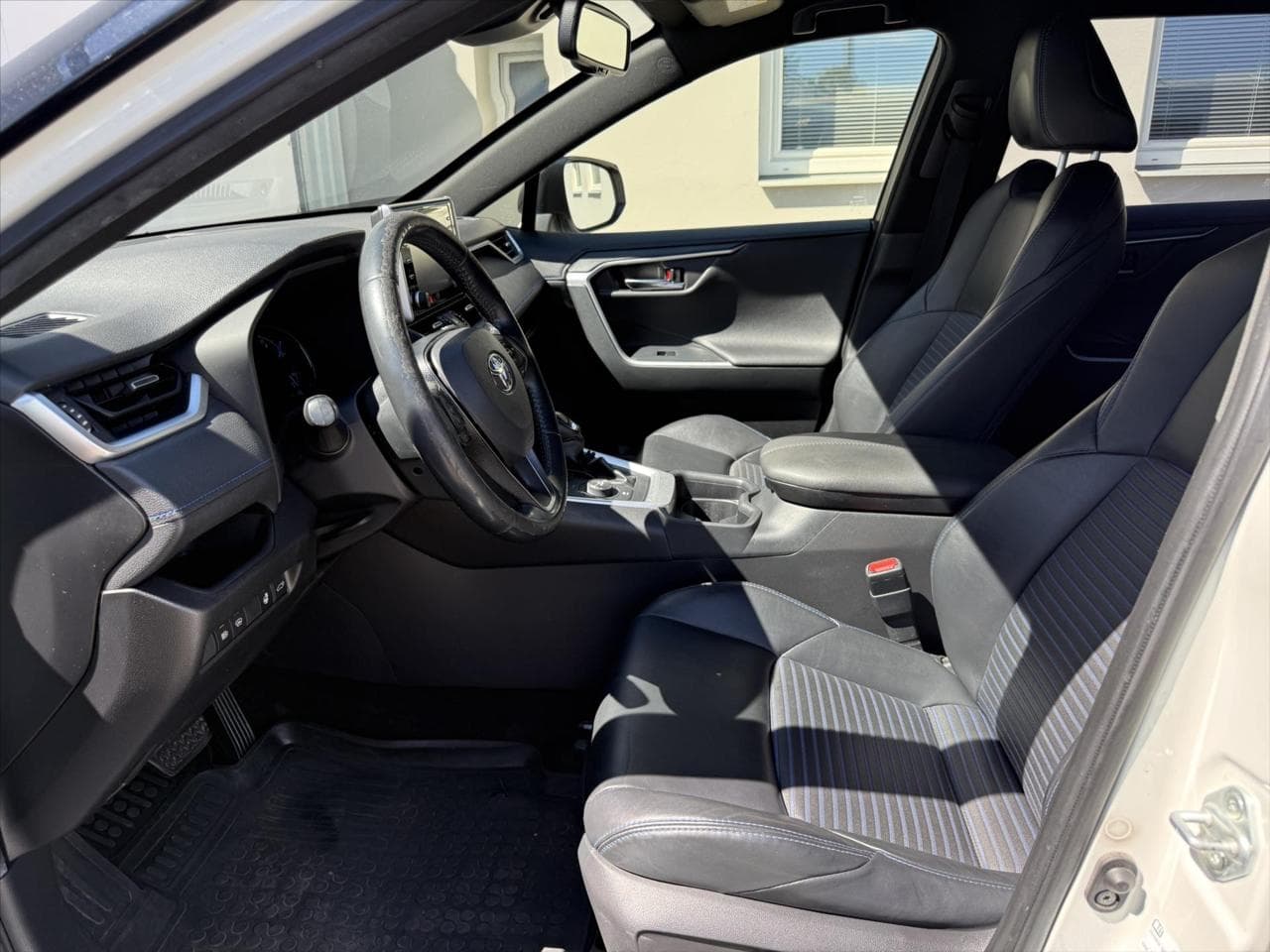 2019 Toyota RAV4 - 11