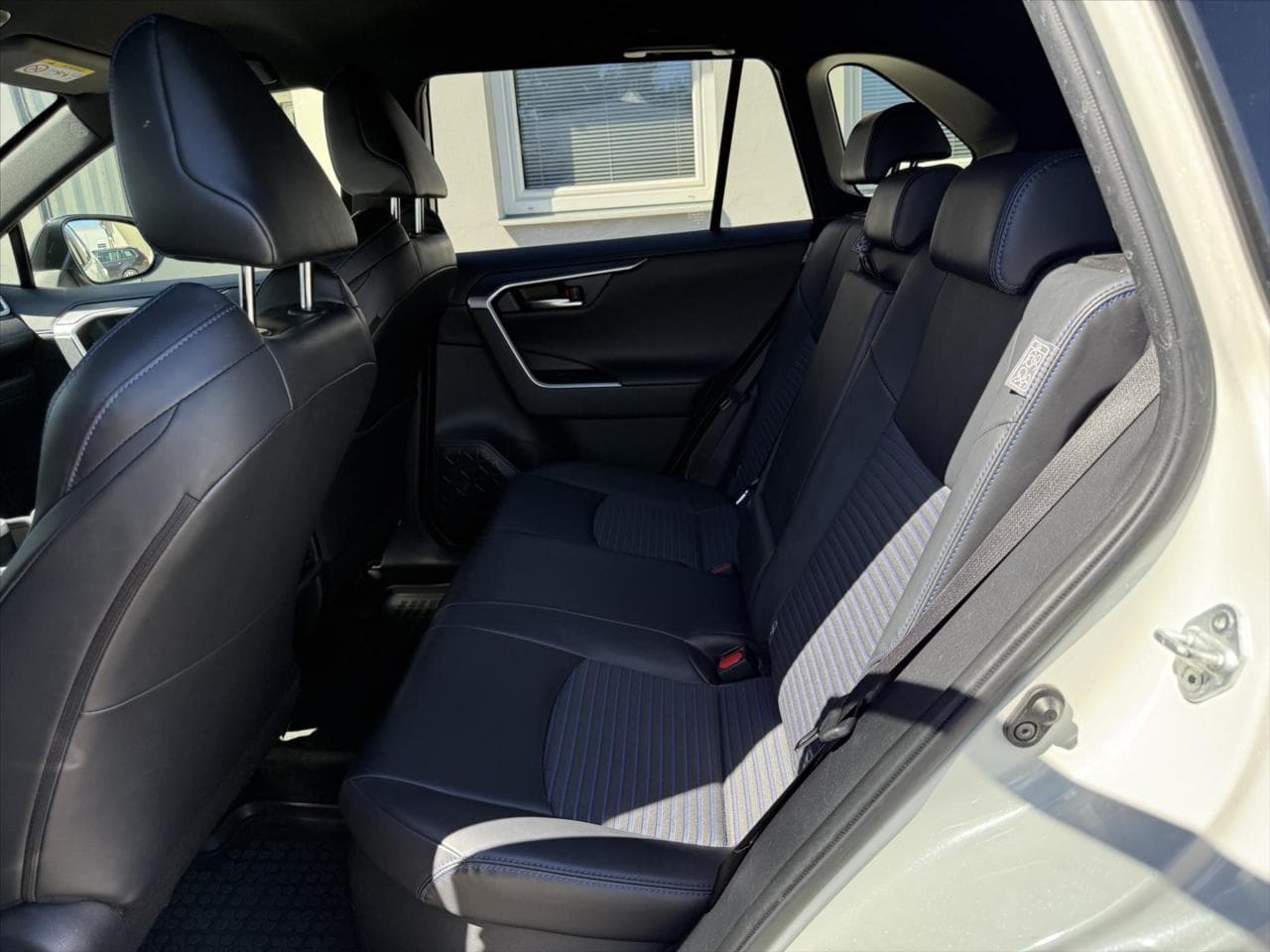 2019 Toyota RAV4 - 14