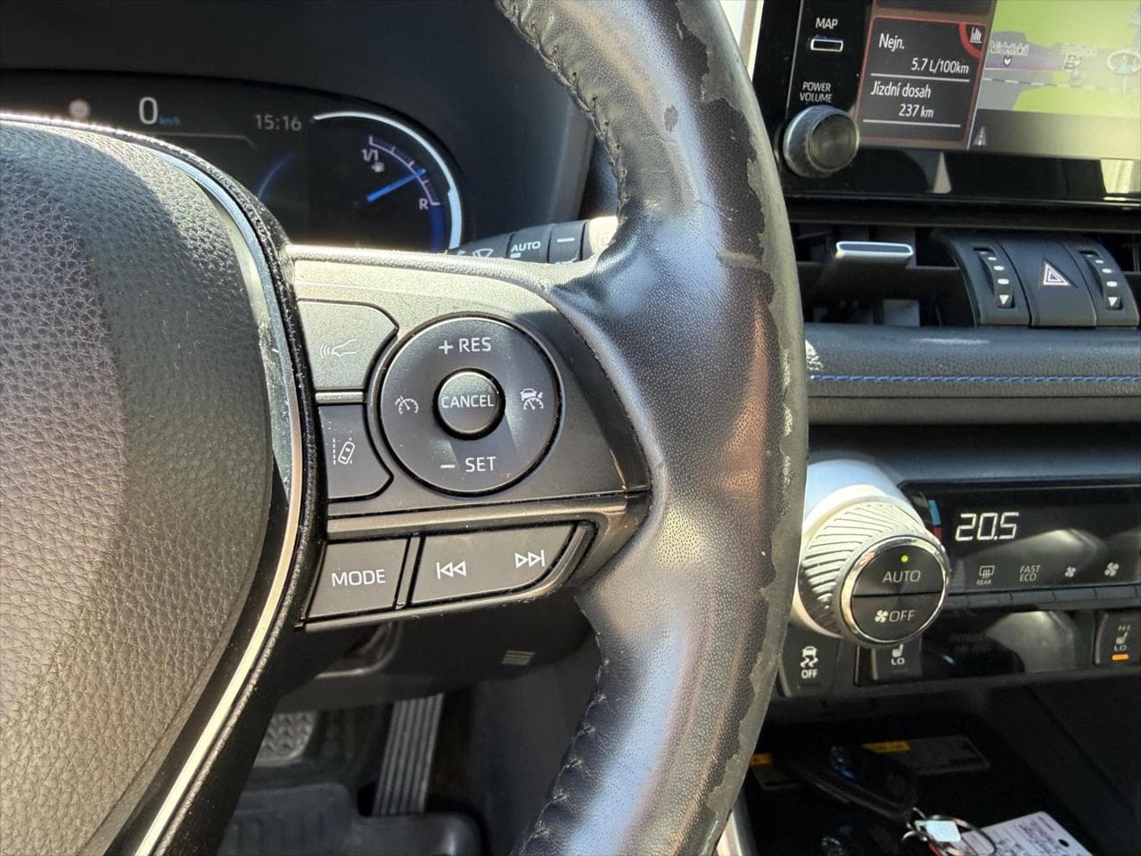 2019 Toyota RAV4 - 18
