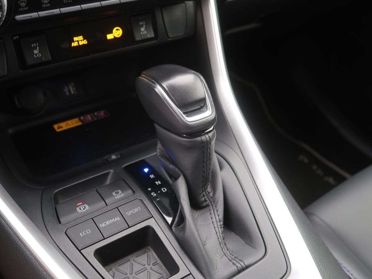 2023 Toyota RAV4 - 19