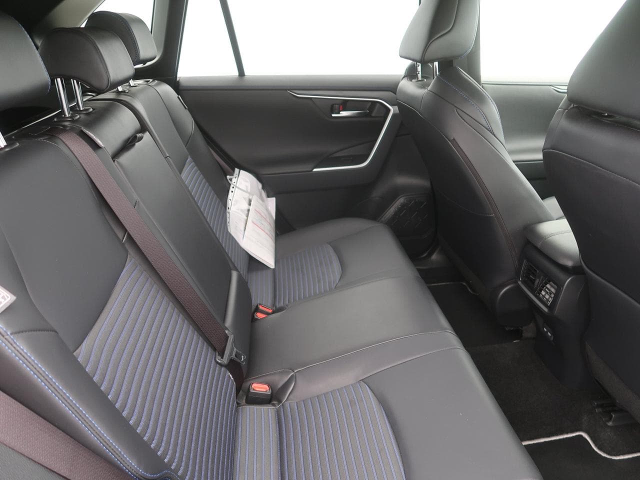 2023 Toyota RAV4 - 13