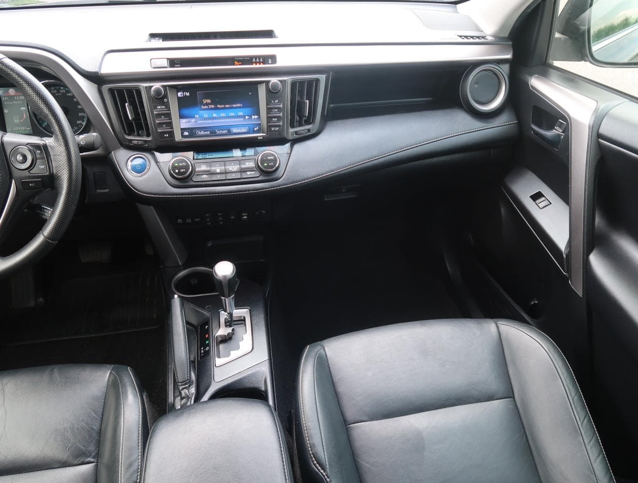 2017 Toyota RAV4 - 11