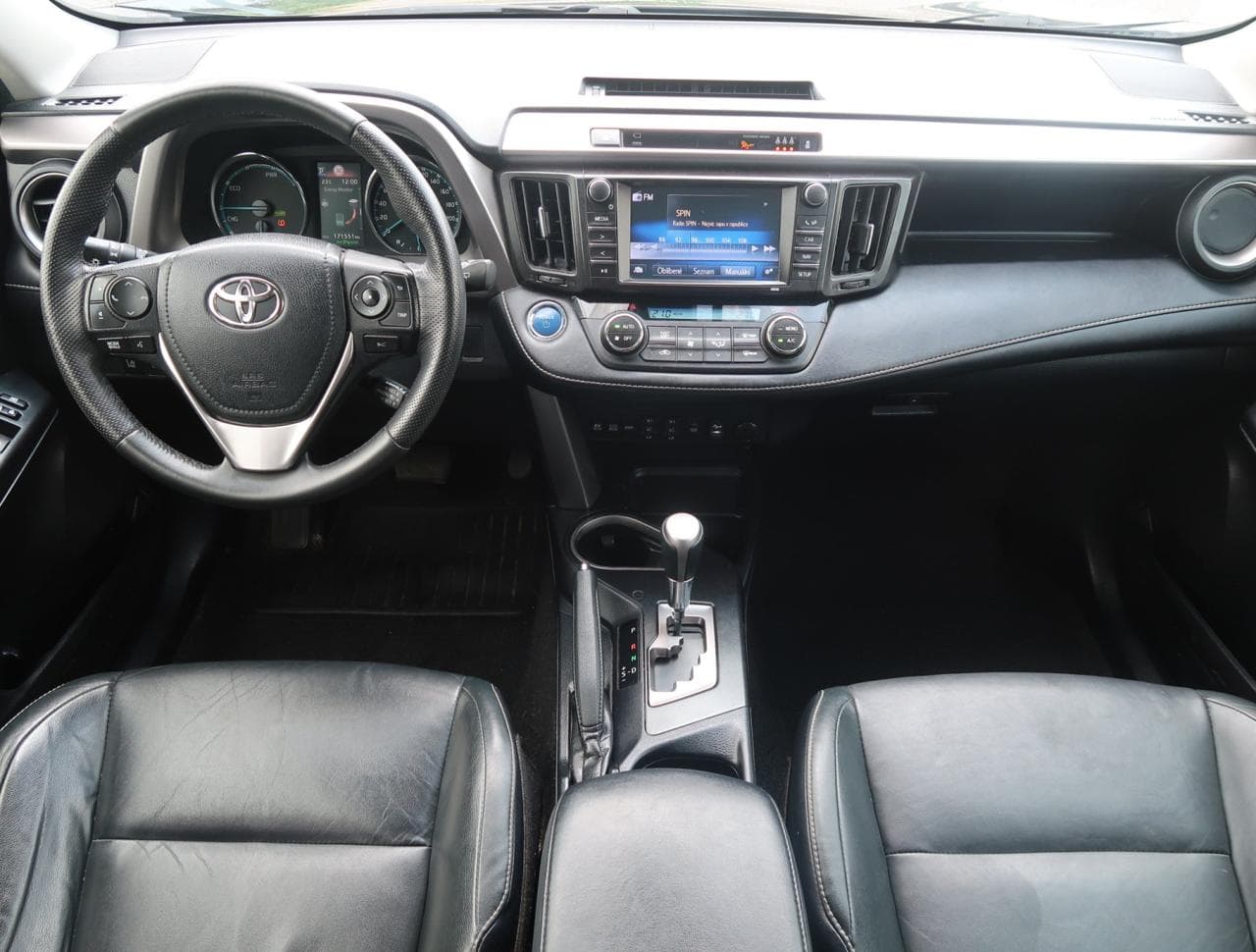 2017 Toyota RAV4 - 10