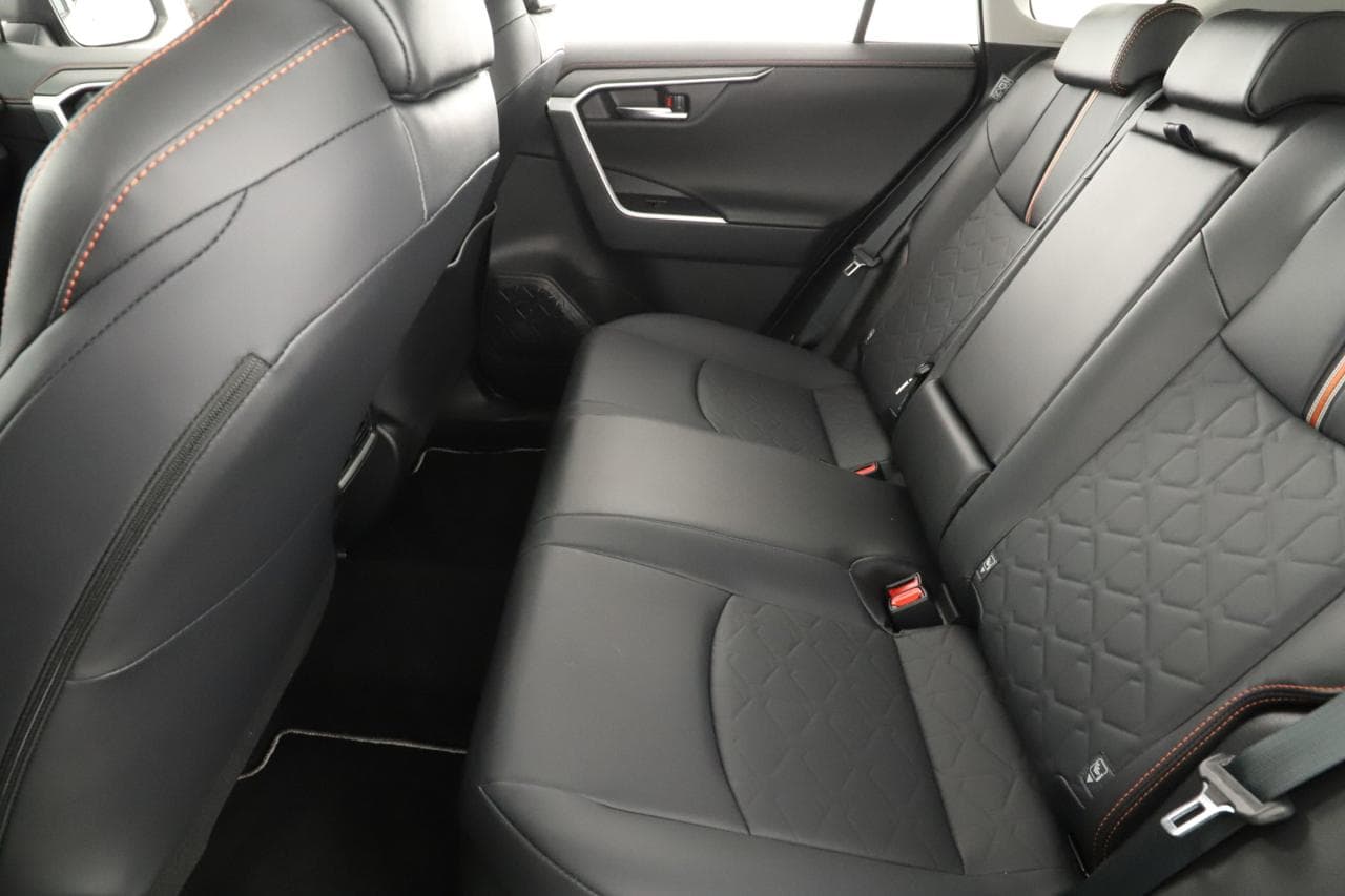 2025 Toyota RAV4 - 12
