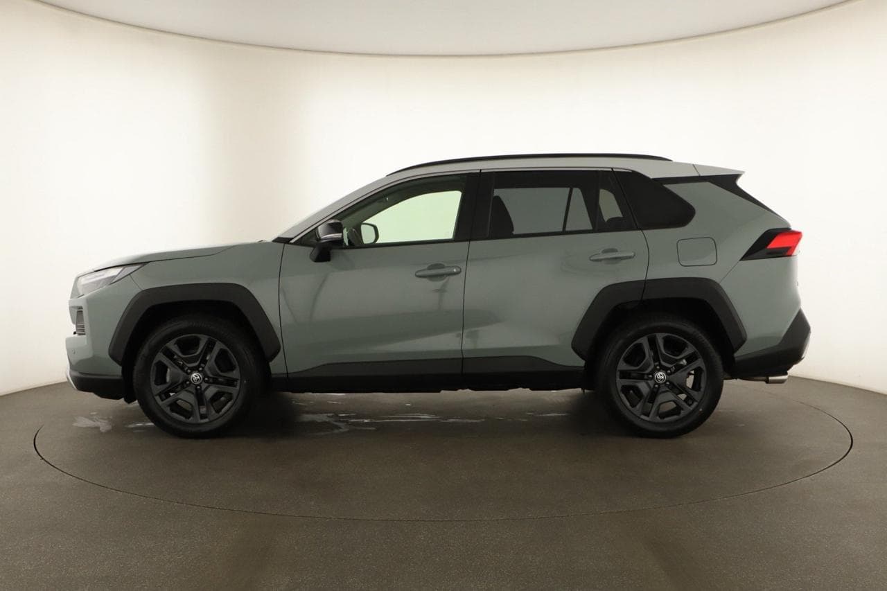 2025 Toyota RAV4 - 4