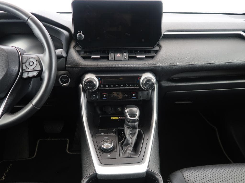 2023 Toyota RAV4 - 17